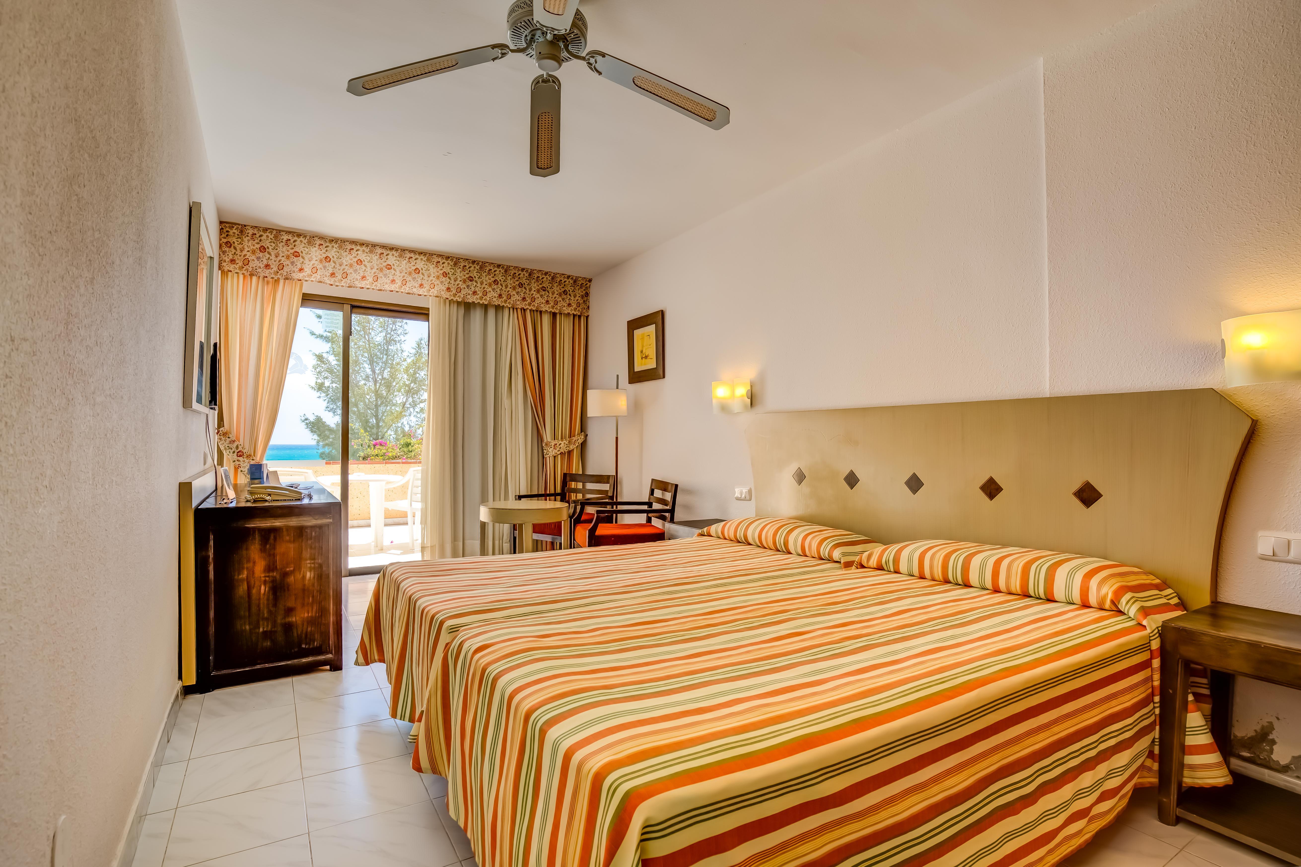 Sbh Taro Beach Hotel Коста Калма Екстериор снимка